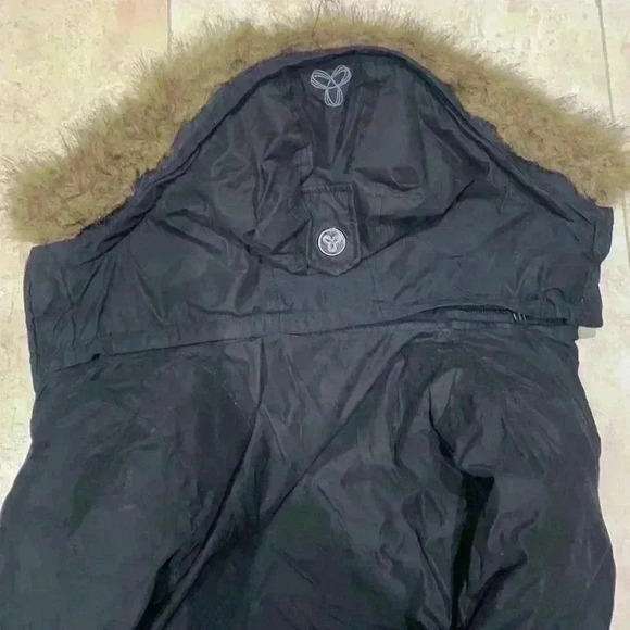 Black Tna  winter jacket size medium - Picture 7 of 7